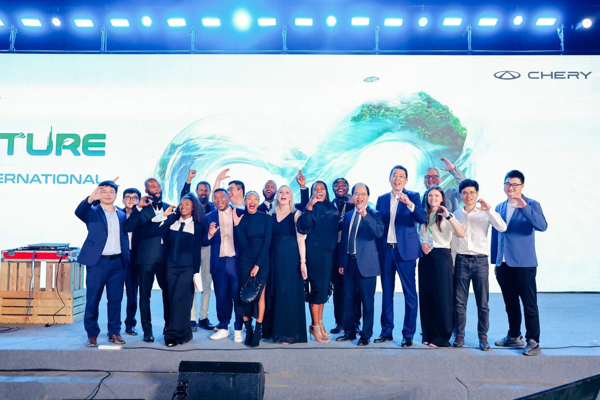 At the Chery Global User Champion Night held on October 17th, South African lifestyle influencer, Sphokuhle N. won the top honor among Chery's Global KOCs